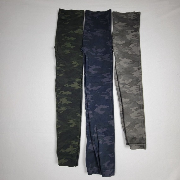 Spanx Look At Me Now Camo Leggings Lot (3) Women's Sz Sm‎ Ankle and Crop - Picture 1 of 16